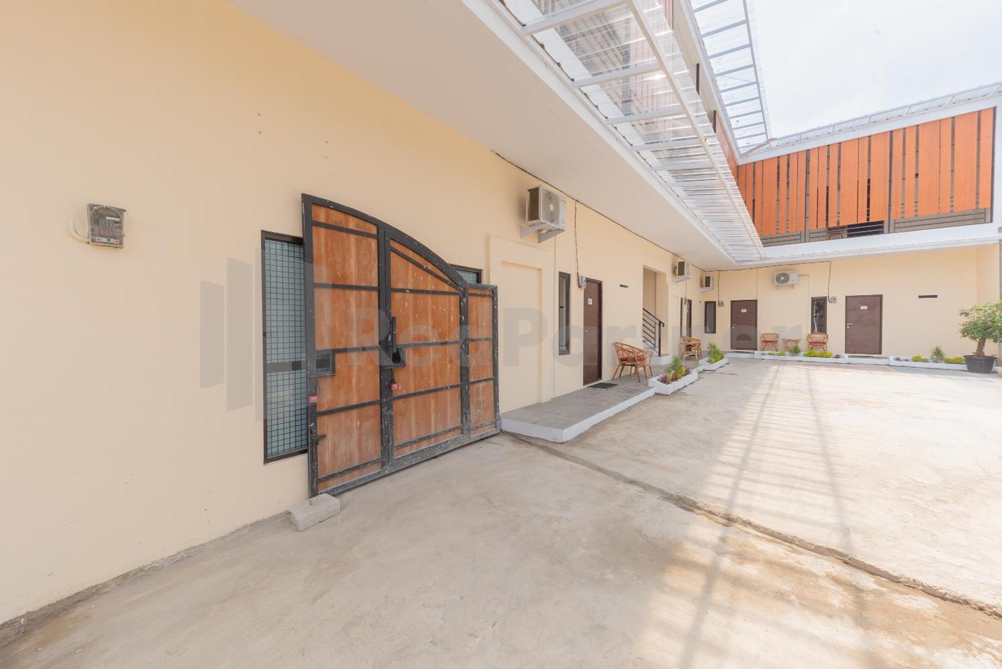 Rumah Panda Guesthouse Redpartner Tangkil  Экстерьер фото